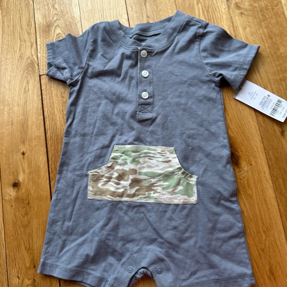 Toddler Boy 18 Months Lot Bundle Grayson Mini Old Navy Tshirts Shorts Cat & Jack - Picture 7 of 16